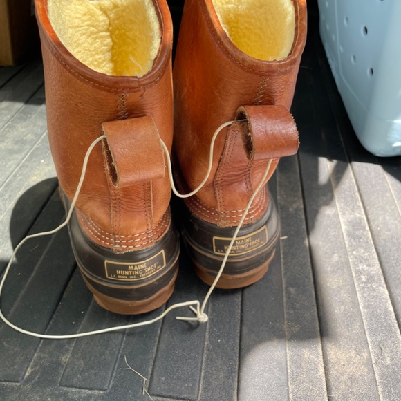 LL Bean shearling lined slip on boots - Picture 4 of 6